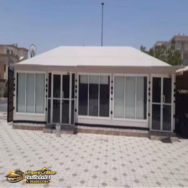 صورة من المعرض